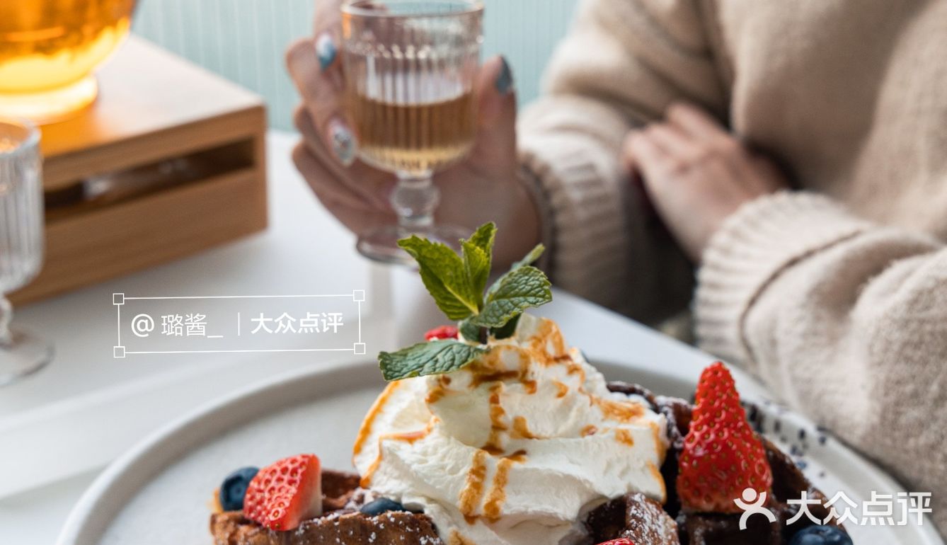 广州落羽杉坠美机位🍁小西湖边的咖啡店