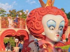 -小镇影院迪士尼小熊Duffy与他的朋友合影地