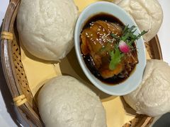 酒酿馒头配扣肉-卯时·龙光雅宴·精致锡帮菜(惠山古镇店)