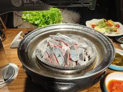 -明洞阿姨·韩式酱蟹烤肉·创意料理(三元桥店)