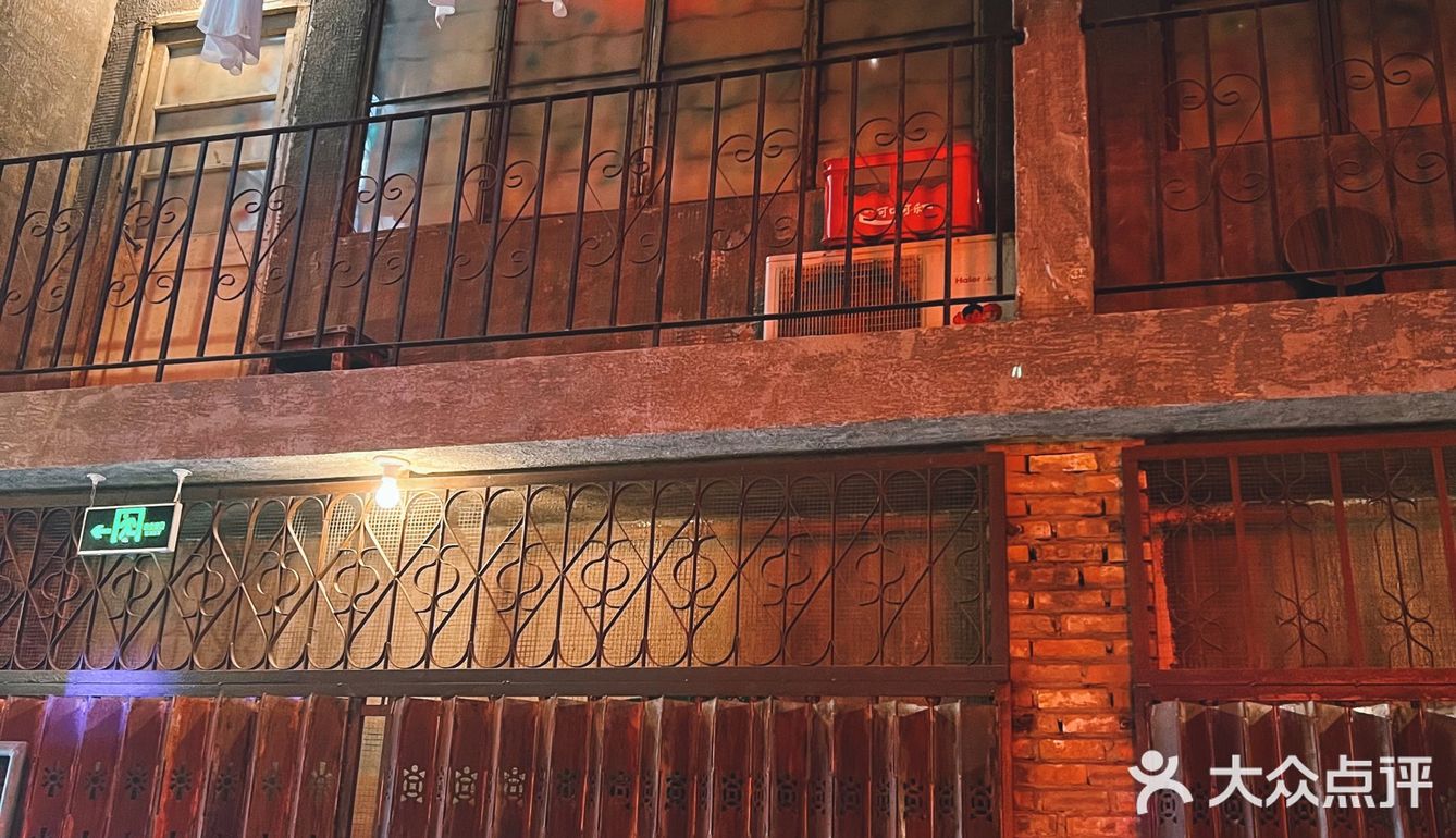 身在香港电影里享受地道美食❗️❗️
