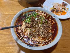 -丁丁猫重庆小面(徐州路店)