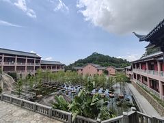 -石峰岩寺