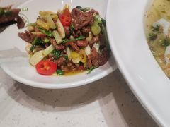 -江渔儿酸菜鱼·拔草餐厅(虎门君乐汇店)
