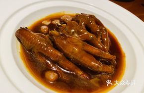 Braised Chicken Feet in Abalone Sauce