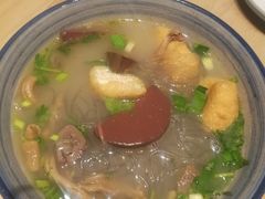 金陵鸭血粉丝汤-弄堂小笼包(西青中北永旺购物中心店)