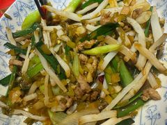 -魏铭鱼头捞饭(晋阳路店)