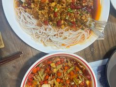 -堂瓦里·33年传统赣菜(第一街区店)