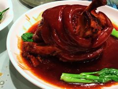 红烧肘子-梁家大院•农家菜(昆山会展中心店)