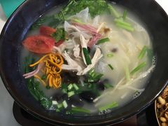 -蒙小妹骨汤饭.米线(新光路店)