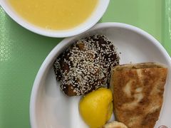 黄米粘豆包-北大家园食堂