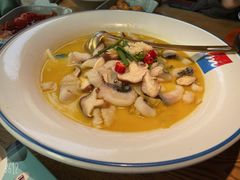 -蜜桃餐厅·伴山(湖滨商业街店)