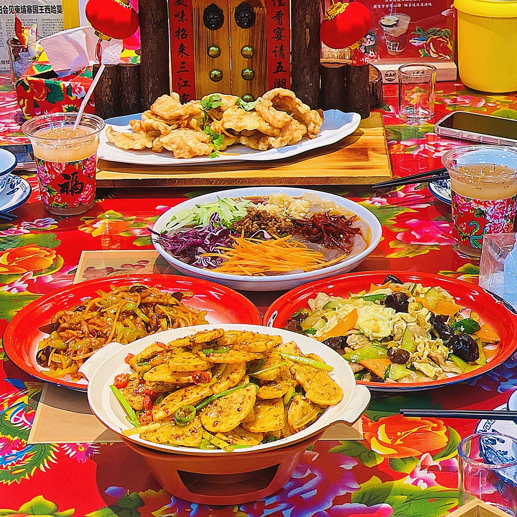 🈵🈵一桌的东北菜怎能让人不爱