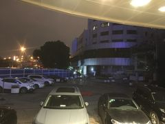 -虹桥天地-停车场