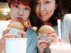 -The Habit Burger Grill 哈比特汉堡(复兴soho店)