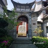 酒店地理位置方便,出门就是洋人街