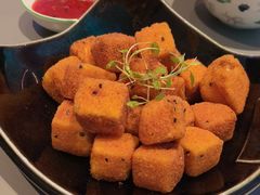 黑松露脆皮豆腐粒-桂满陇·杭州小馆(巴黎春天浦建店)