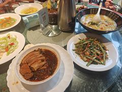 -湖泉水云间餐厅·弥勒地道菜(B座店)