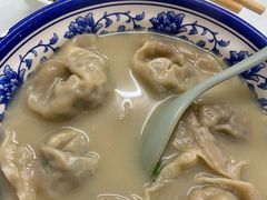 黄鱼馄饨-明呈黄鱼面馆(斜土路店)
