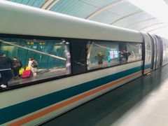 -龙阳路磁悬浮列车总站-停车场