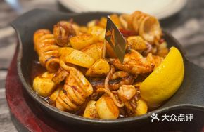 Mediterranean Grilled Squid