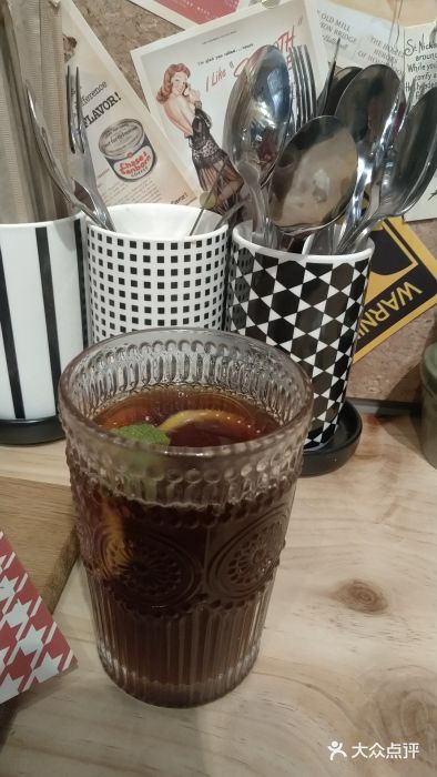 VIKING SALOON美式烟熏烤肉精酿餐酒吧美式柠檬茶图片