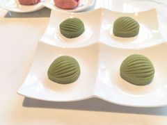 天鹅酥-绿波廊(豫园店)