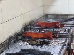 -四更周店烤乳猪