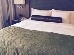 -上海滴水湖皇冠假日酒店