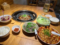 -大众跷脚牛肉馆·非遗传承单位(峨眉山店)