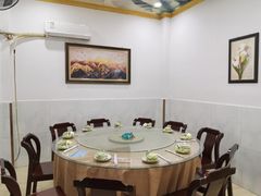-虹建餐厅