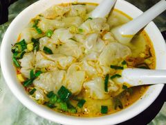 -碑亭巷老王柴火馄饨