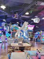 -卡通尼乐园(龙湖六合天街店)