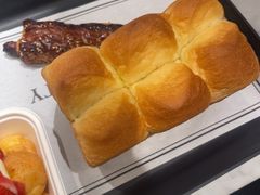 -HOT CRUSH趁热集合·现烤面包(上海环球港店)