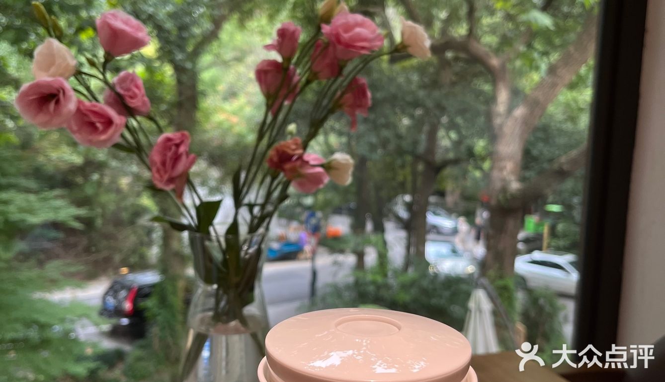 西湖景区一家适合约会的餐厅 很有氛围感