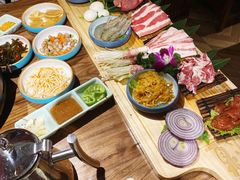 -明洞阿姨·韩式酱蟹烤肉·创意料理(三元桥店)