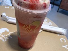 雪山草莓桂花冻-喜茶(深圳海岸城店)