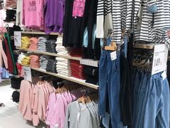 -优衣库(威海威高购物中心店)