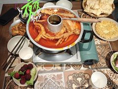 -顶上头•螺蛳粉火锅(德思勤复地星光店)