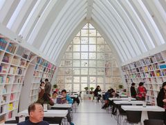 -钟书阁(松江泰晤士小镇店)