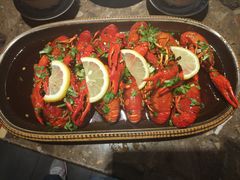 -沪小二炭火蛙锅(淮海中路美食不夜城店)