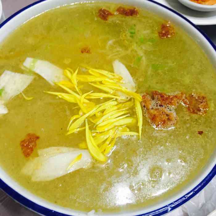 王记菊花过桥米线-"大老远的过来,就是为了最正宗的菊花米线.