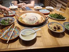 -洱火云南酸菜牛肉火锅(石景山当代商城店)