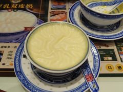 招牌厚乳双皮奶-广信牛奶甜品世家(台东店)