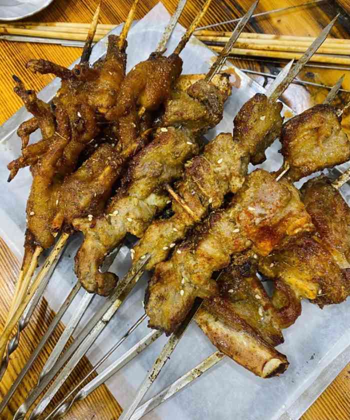 新疆亚克西烧烤(宗关店)-"家附近的一家新疆烧烤店,从小在附近却一直.