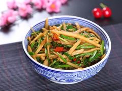 土韭菜炒藕丝-曾家厨房·新徽菜(九华山路店)
