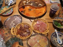 -洱火云南酸菜牛肉火锅(石景山当代商城店)