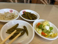 -闫家驴肉老店(华电一校店)