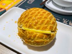 冰火菠萝油-麦龙·新港风料理(江汉路店)