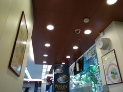 -全家便利店(襄阳南路店)